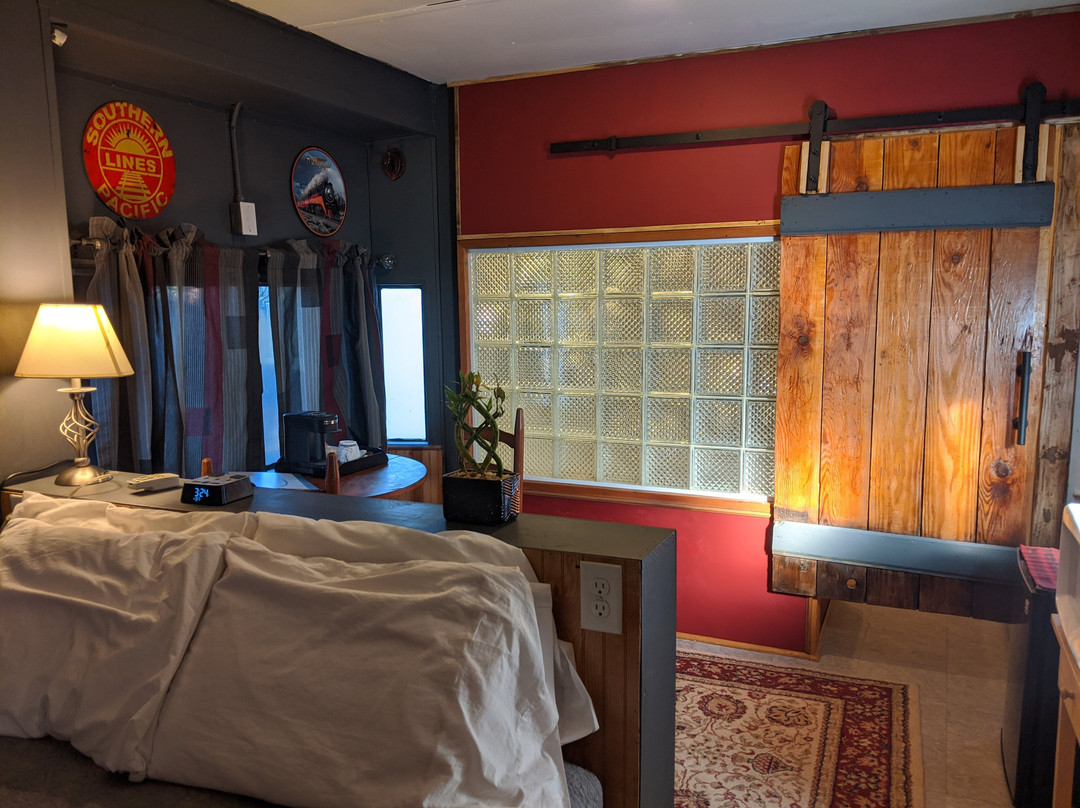 Iron Horse Inn Bed & Breakfast主图