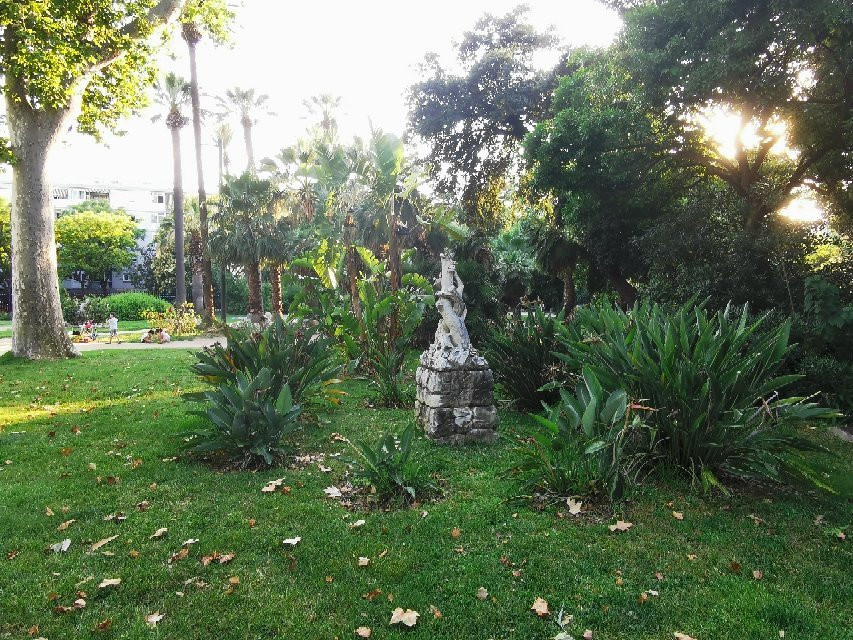 Jardins del Palau Falguera景点图片