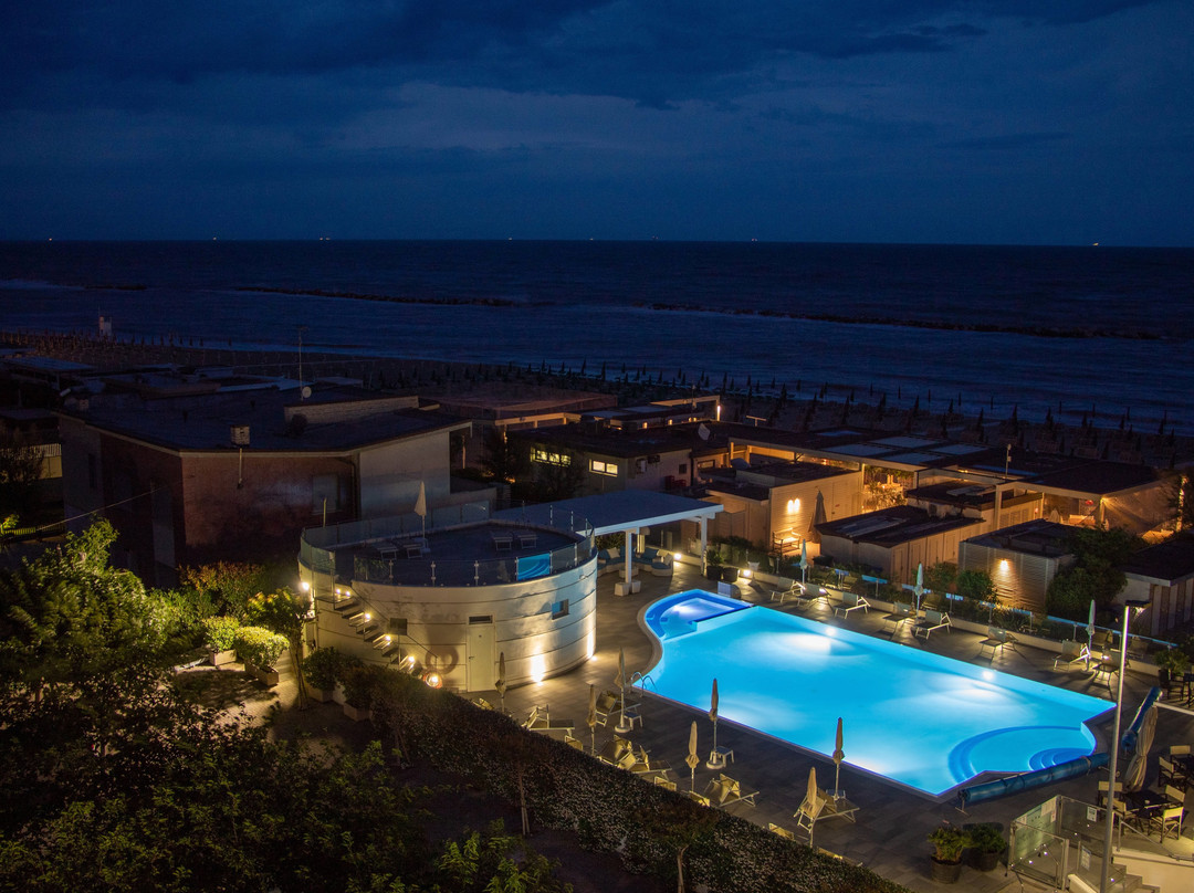 Hotel Saint Tropez SPA & Restaurant主图