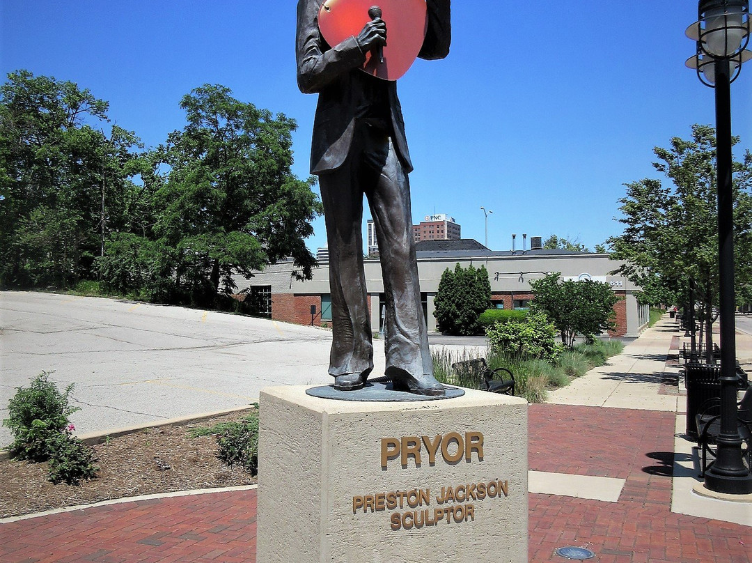 Richard Pryor Statue by Preston Jackson-皮奥里亚必去景点