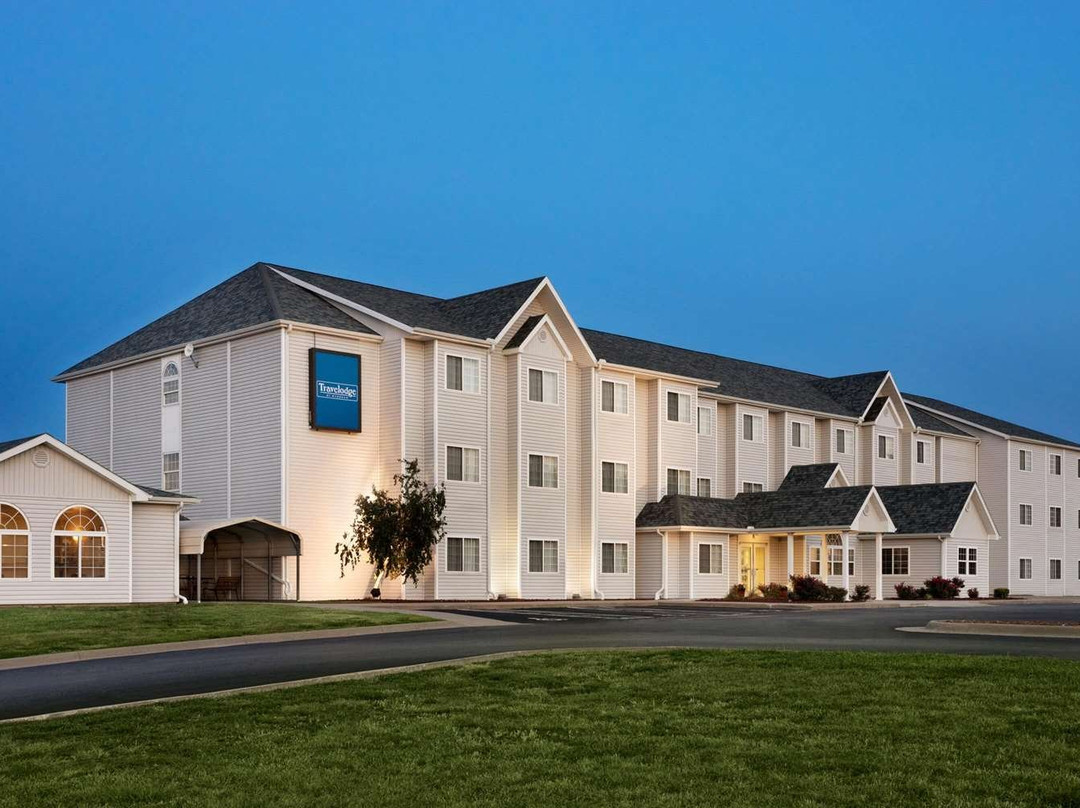 Travelodge by Wyndham Fort Scott主图