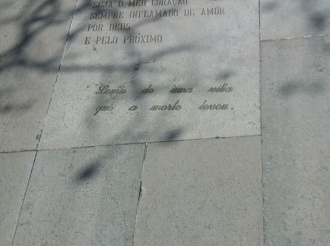 Estatua de Padre Cruz-阿尔科谢蒂必去景点