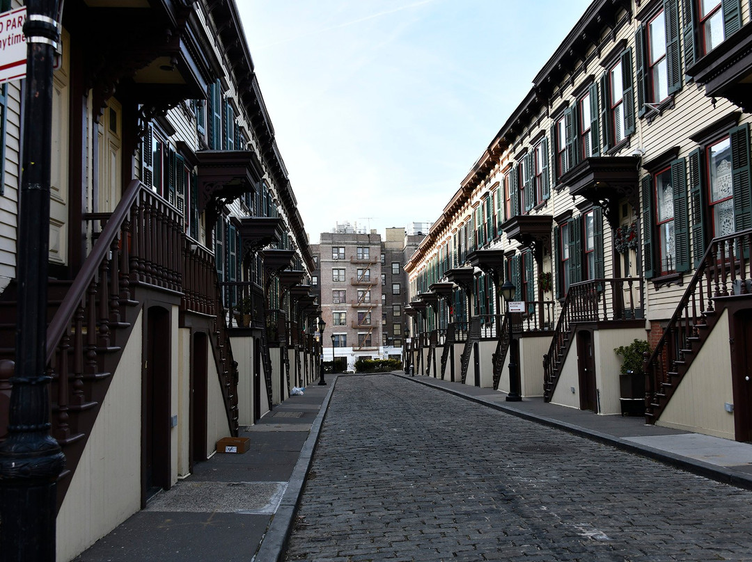 Sylvan Terrace-纽约市必去景点