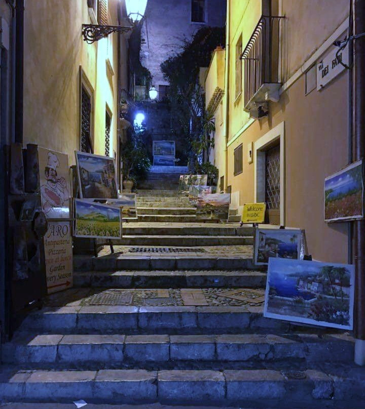 Corso Umberto-陶尔米纳必去景点