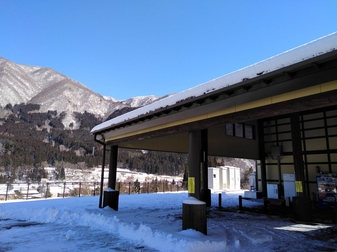 Michi-no-Eki Hidahakusan-白川村必去景点