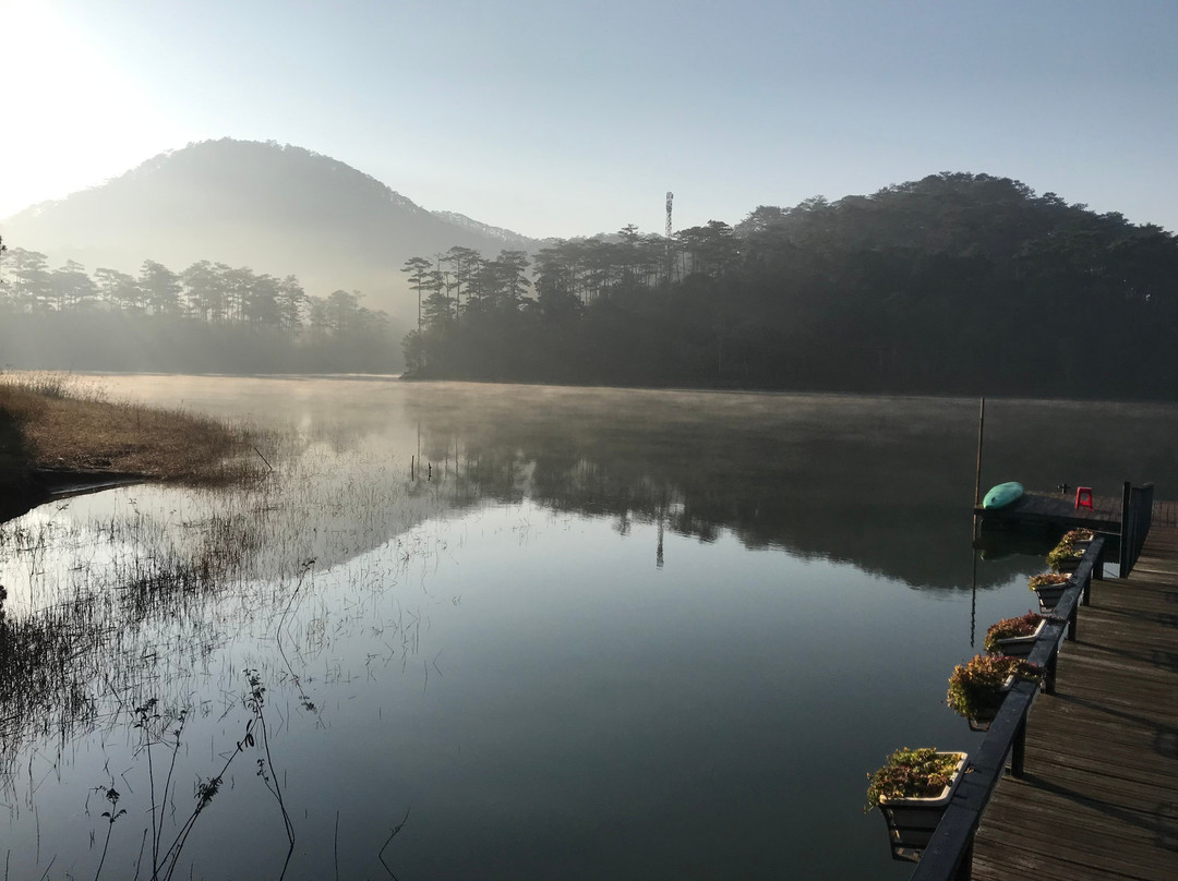 平安村度假酒店主图