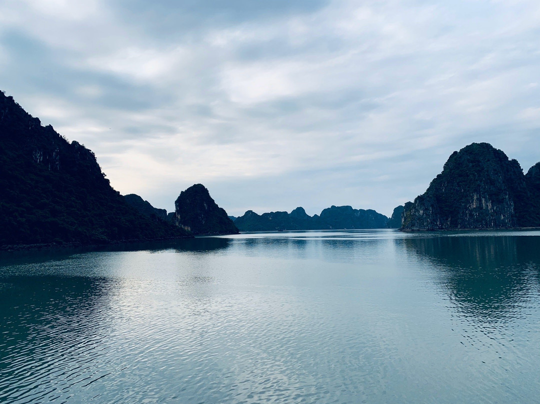 Genesis Regal Cruise-河内必去景点