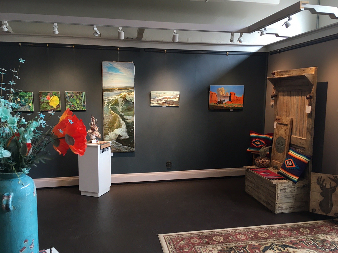 Michael Hodnett Art Gallery-Brenham必去景点