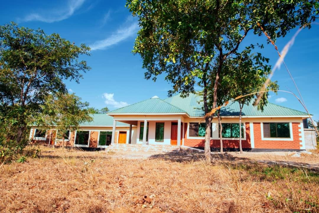 Mantis Lodge & Camping Site