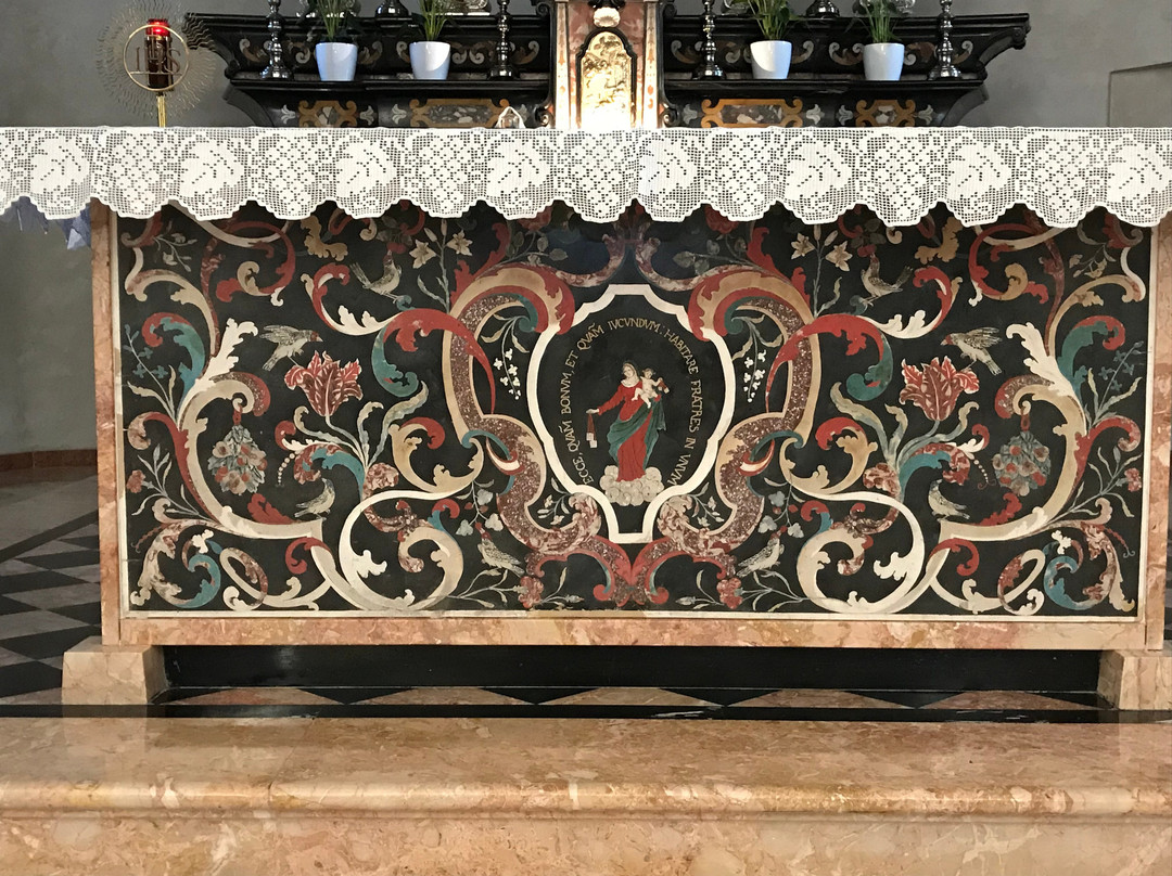Santuario Beata Vergine del Carmine-Luino必去景点
