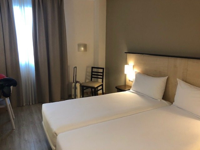 钟楼马德里拉斯罗萨斯酒店主图