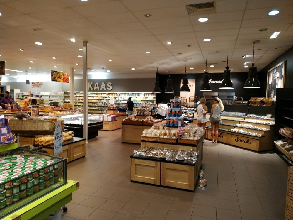 Van Den Tweel Supermarkt-Kralendijk必去景点