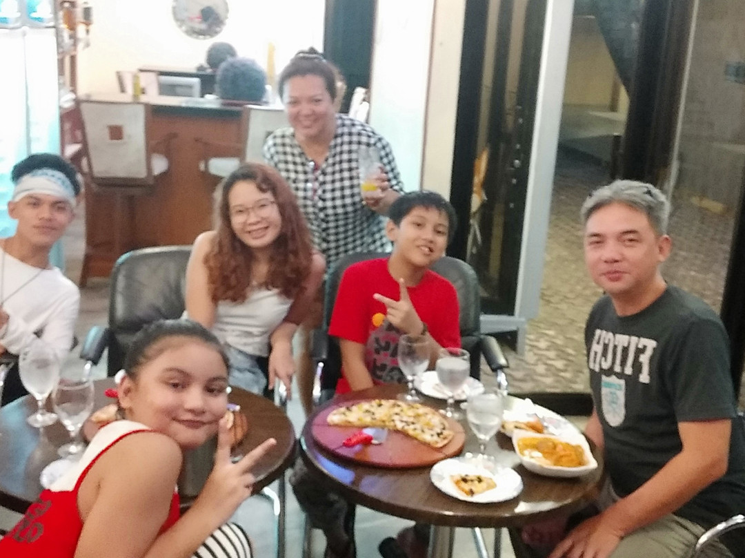 Foxy's Beach Resort主图