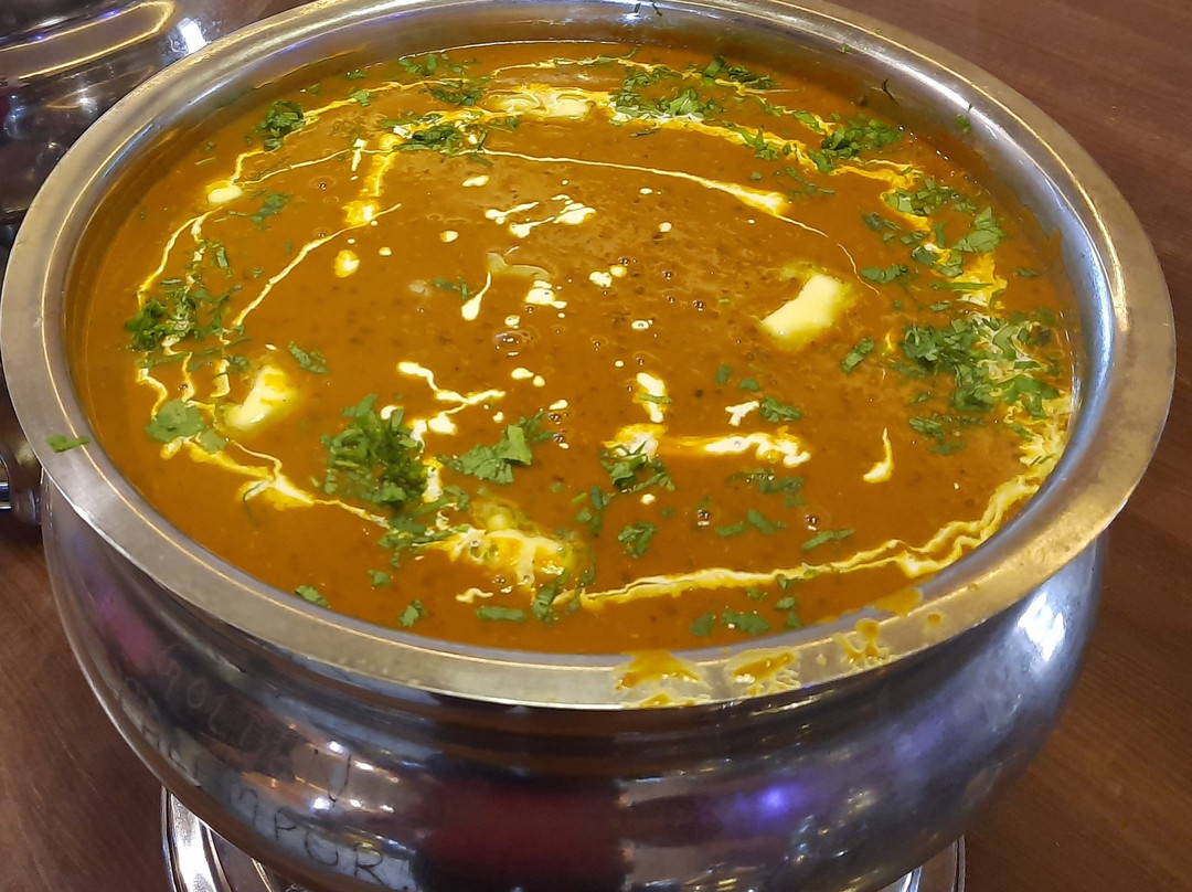 Hotel Raj Golden & Restaurant主图