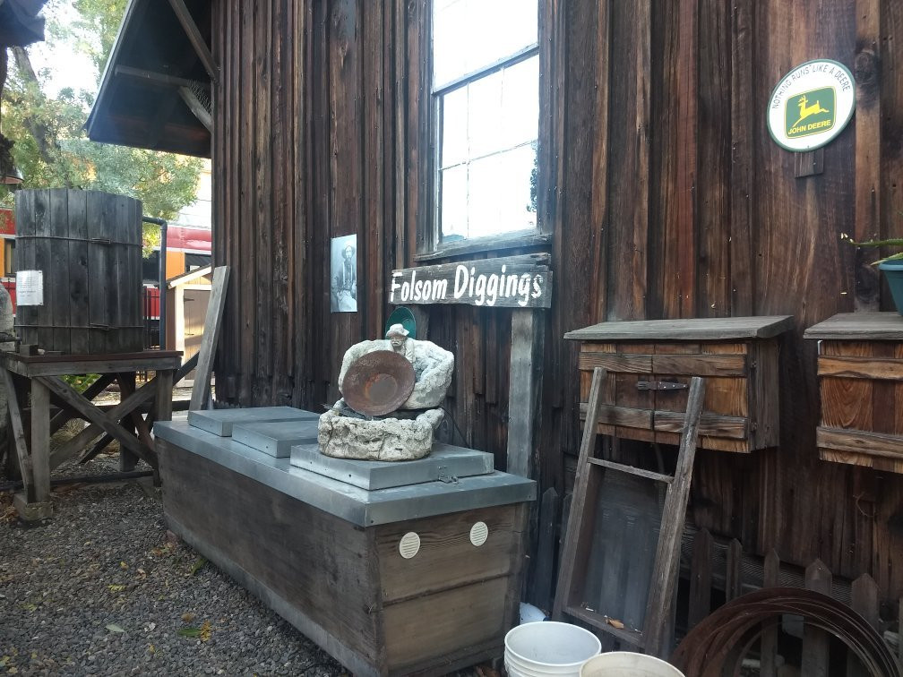 Sutter Street Theatre-佛森必去景点