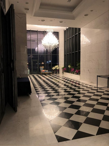 拉瓦尔斯酒店主图