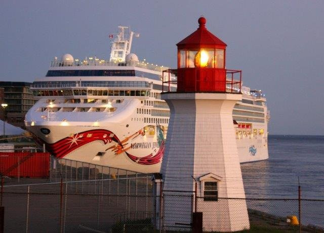 Saint John Coast Guard Base Lighthouse景点图片