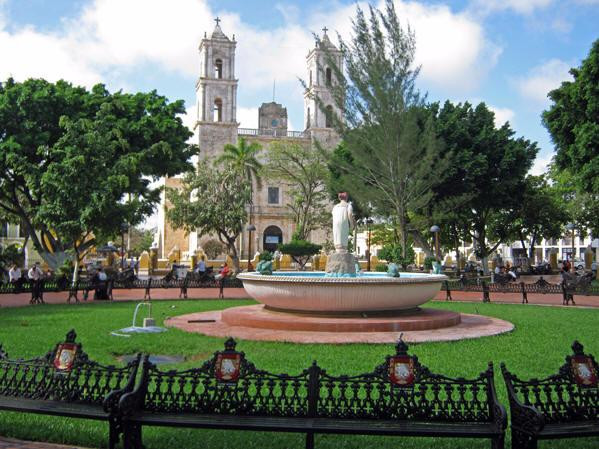 Plaza e Parque Francisco Canton景点图片