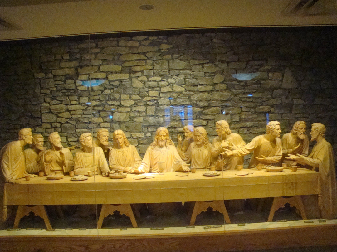 Fairway旅游景点-Last Supper Sculpture