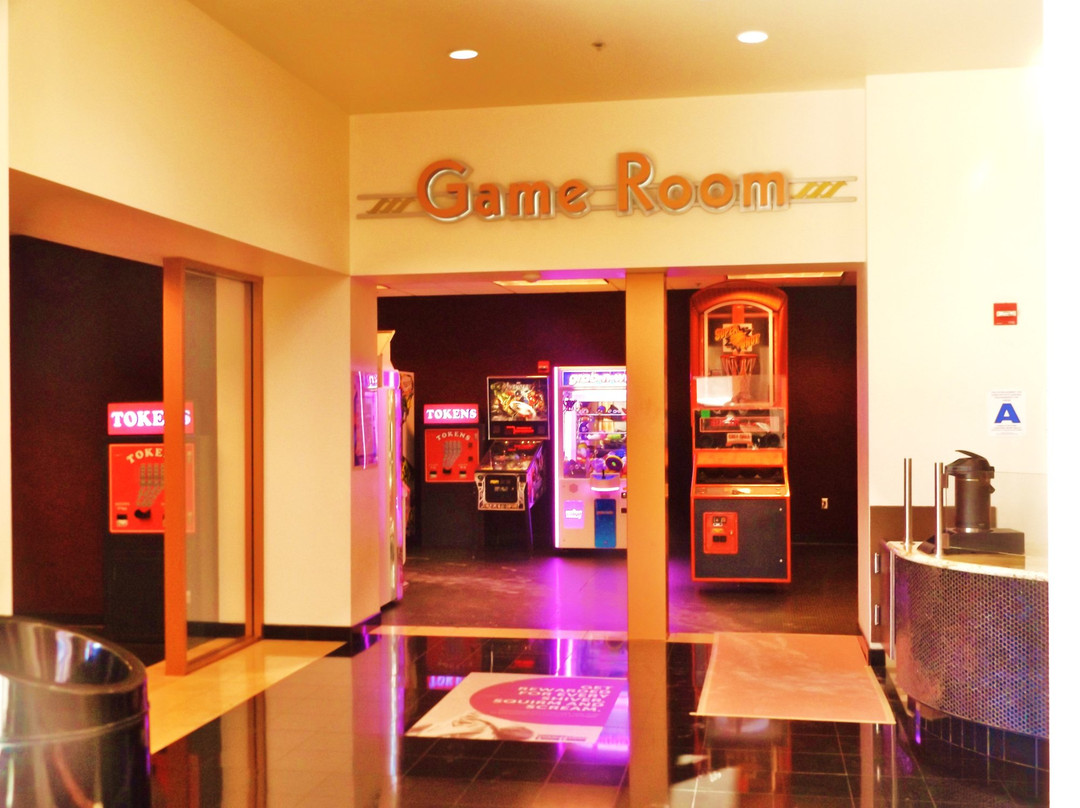 Cinemark Century the River-兰乔米拉必去景点