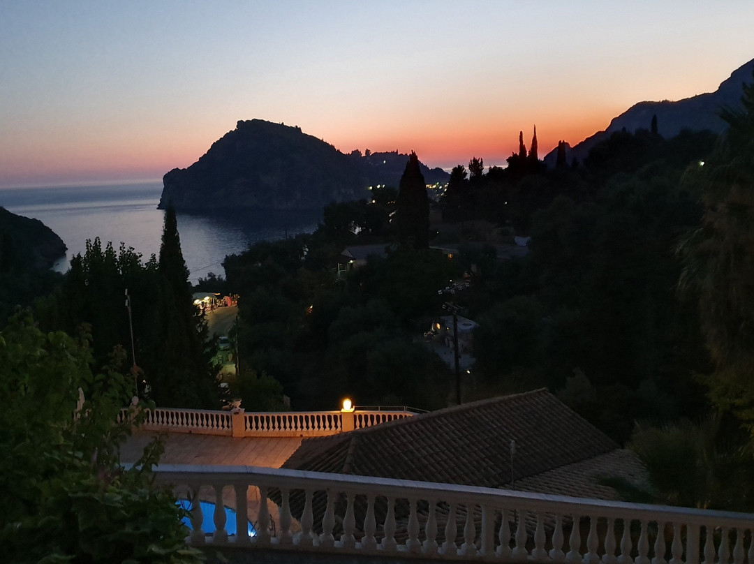 Cnic Paleo Artnouveau Hotel主图