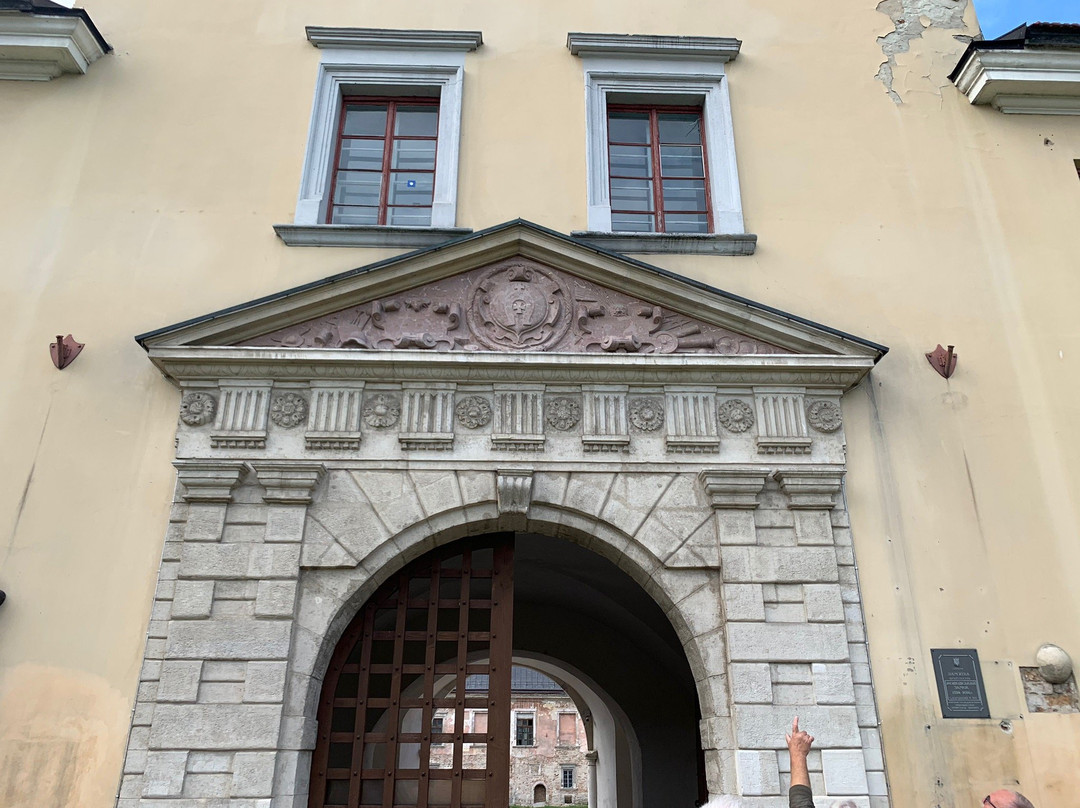 Zhovkva Castle-Zhovkva必去景点
