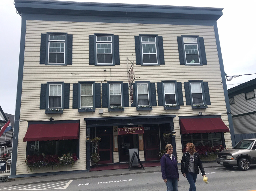 Cafe Drydock & Inn主图