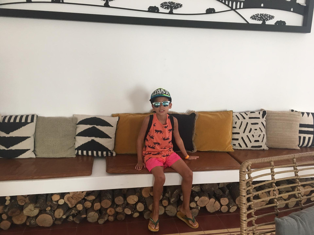 埃考克－埃武拉套房Spa酒店主图