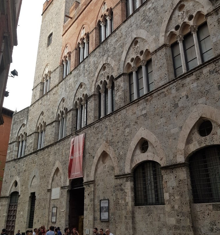 Palazzo Chigi Saracini-锡耶纳必去景点
