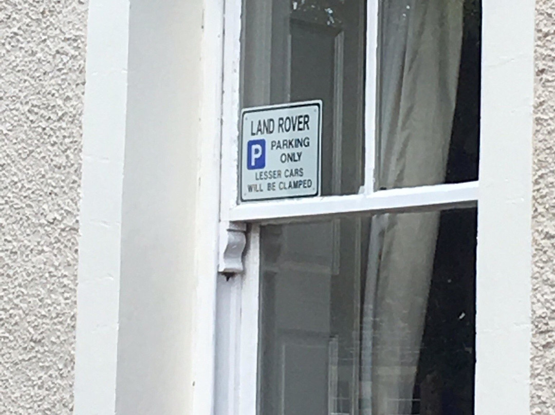 The Plough Hotel主图