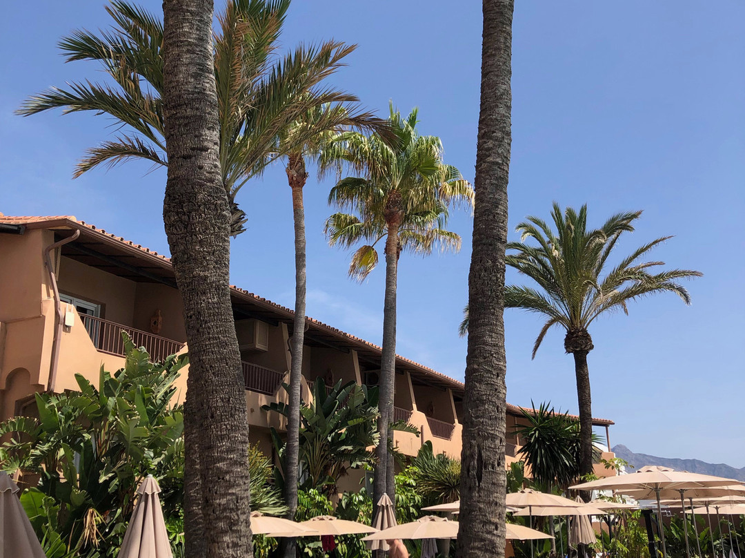 瓜达米纳水疗与高尔夫度假酒店主图