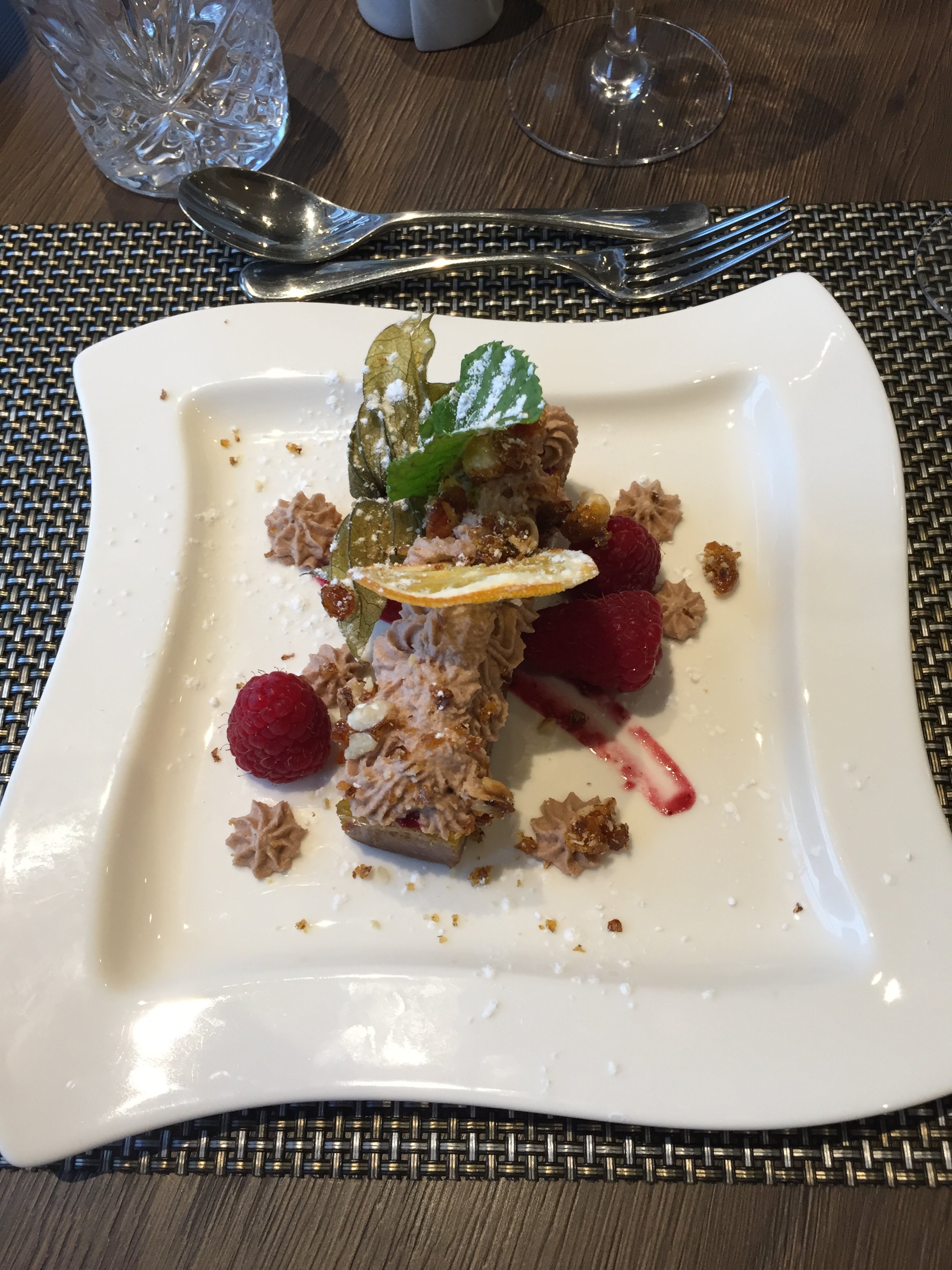 Halvard Hotel-餐饮