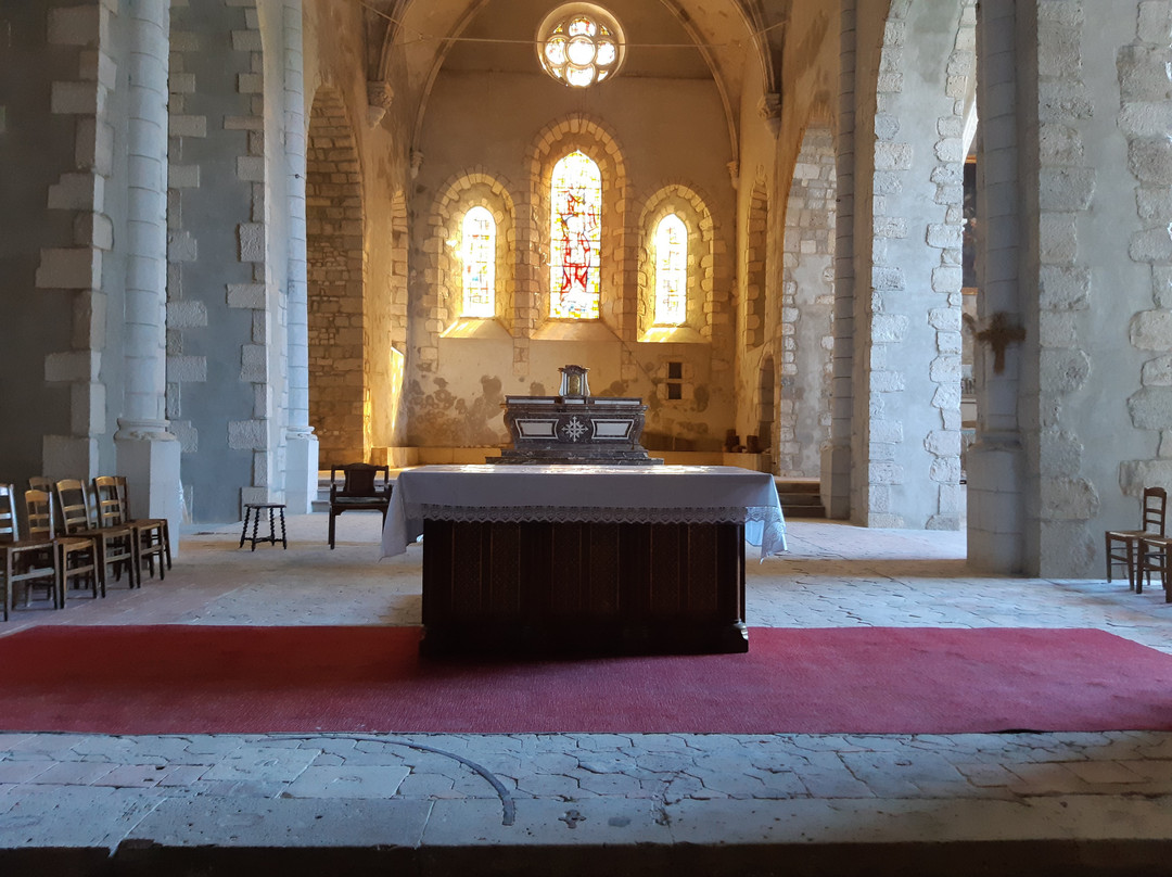 Eglise Saint-Etienne-Chateau-Renard必去景点