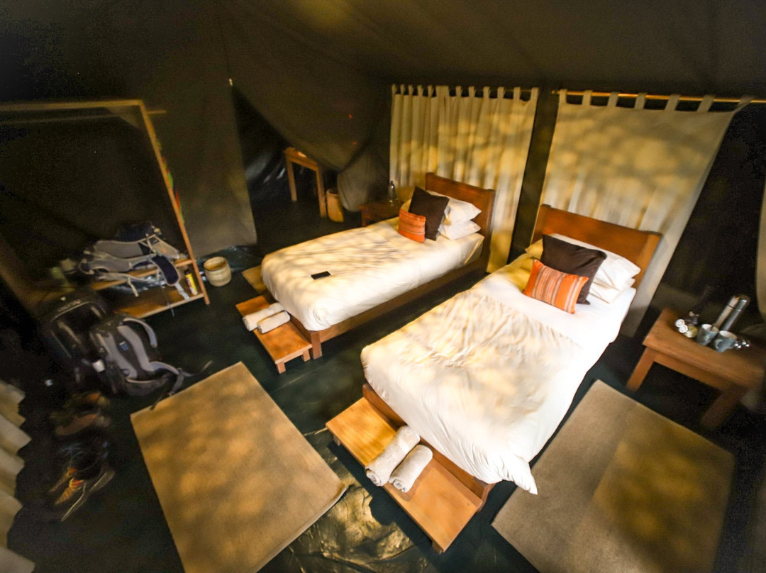 Nyiragongo Expedition-吉塞尼必去景点