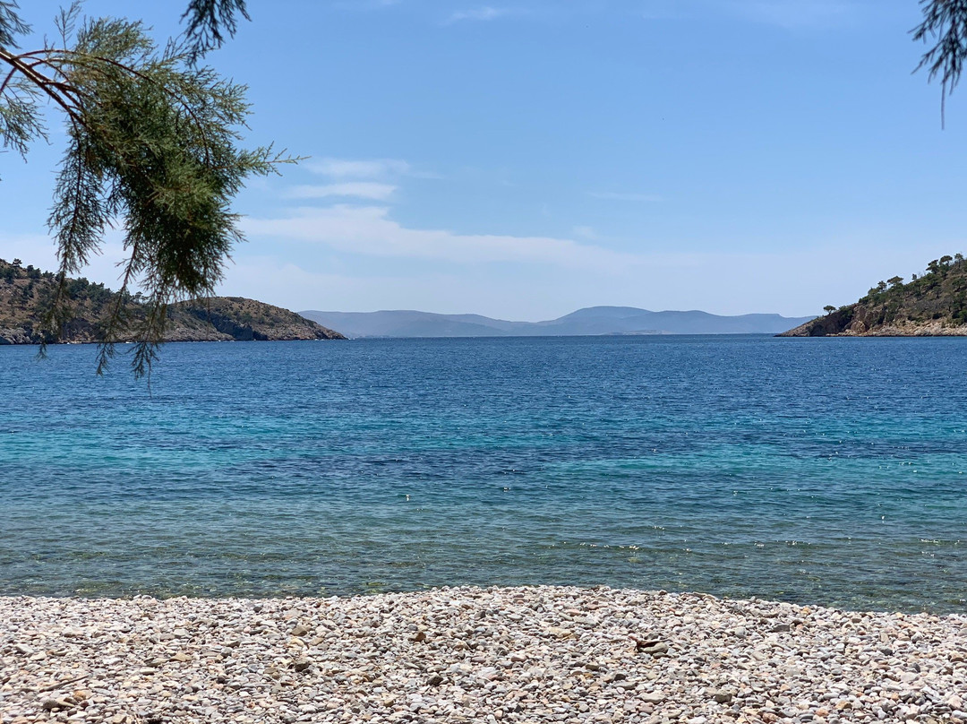 Paralia Elinta-Agios Georgios Sikousis必去景点