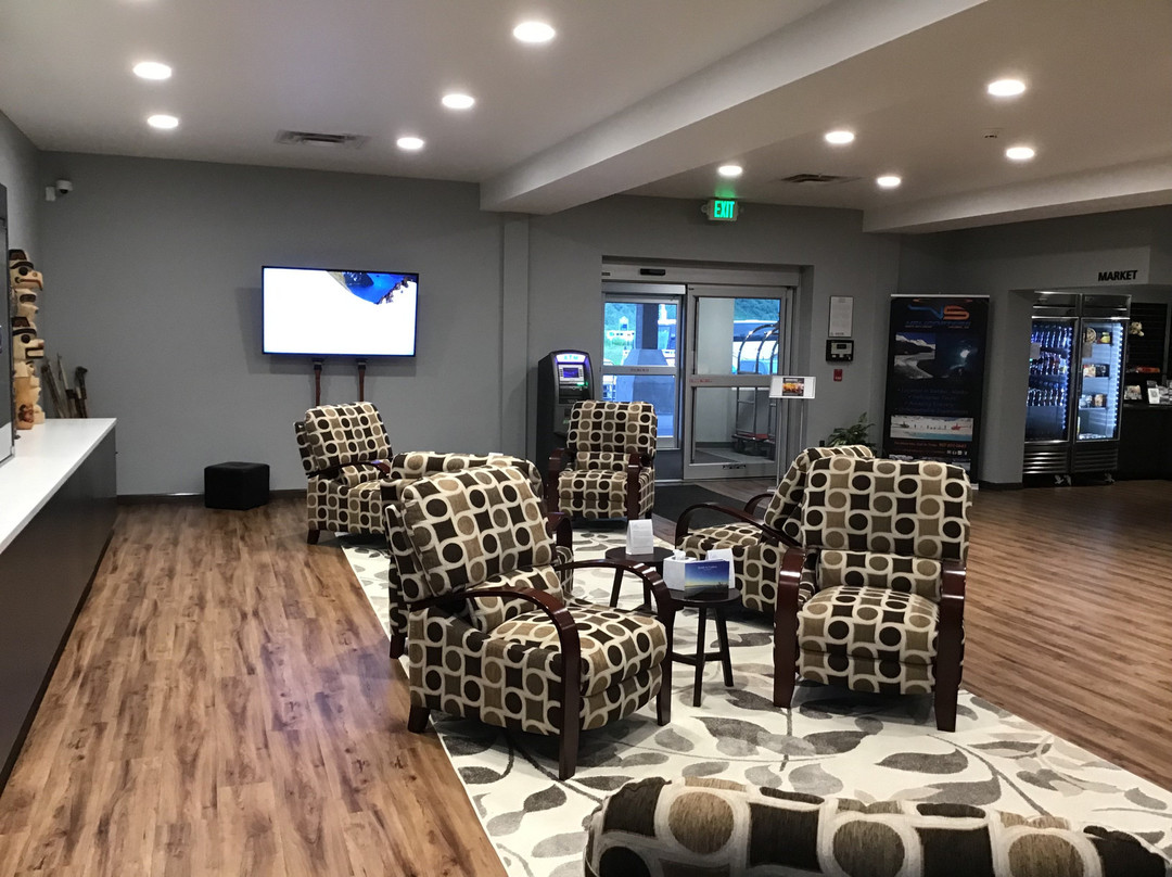 图腾酒店及套房主图