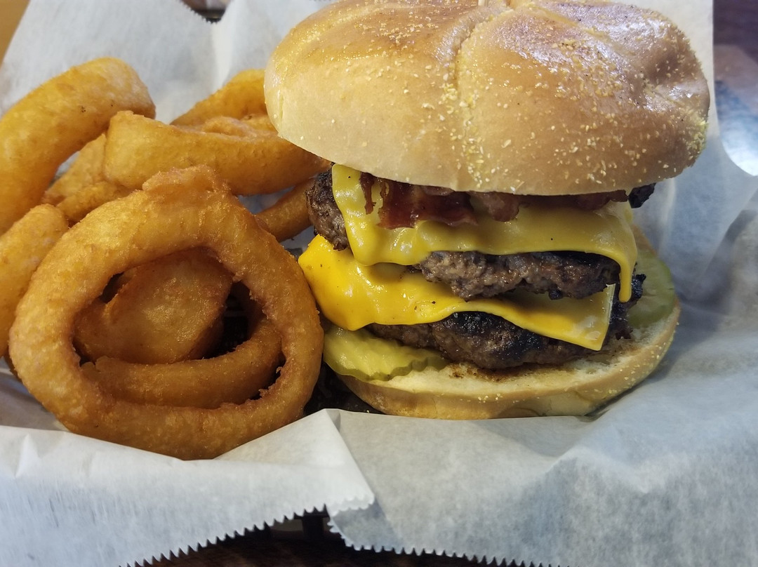 Helena餐馆和美食-Depot Deli & Grill