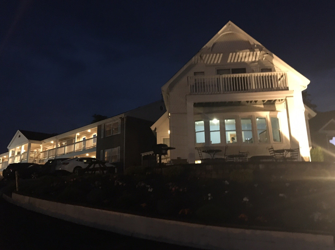 Cape Cod Harbor House Inn主图