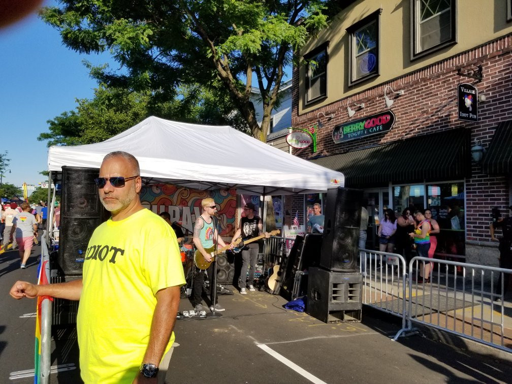 Painting with a Twist-Selden必去景点