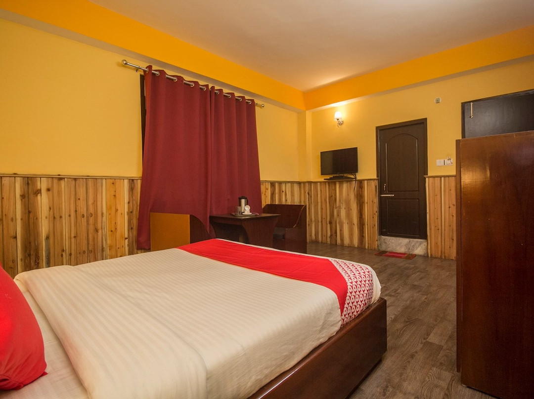 OYO 28377 Juniper Residency主图