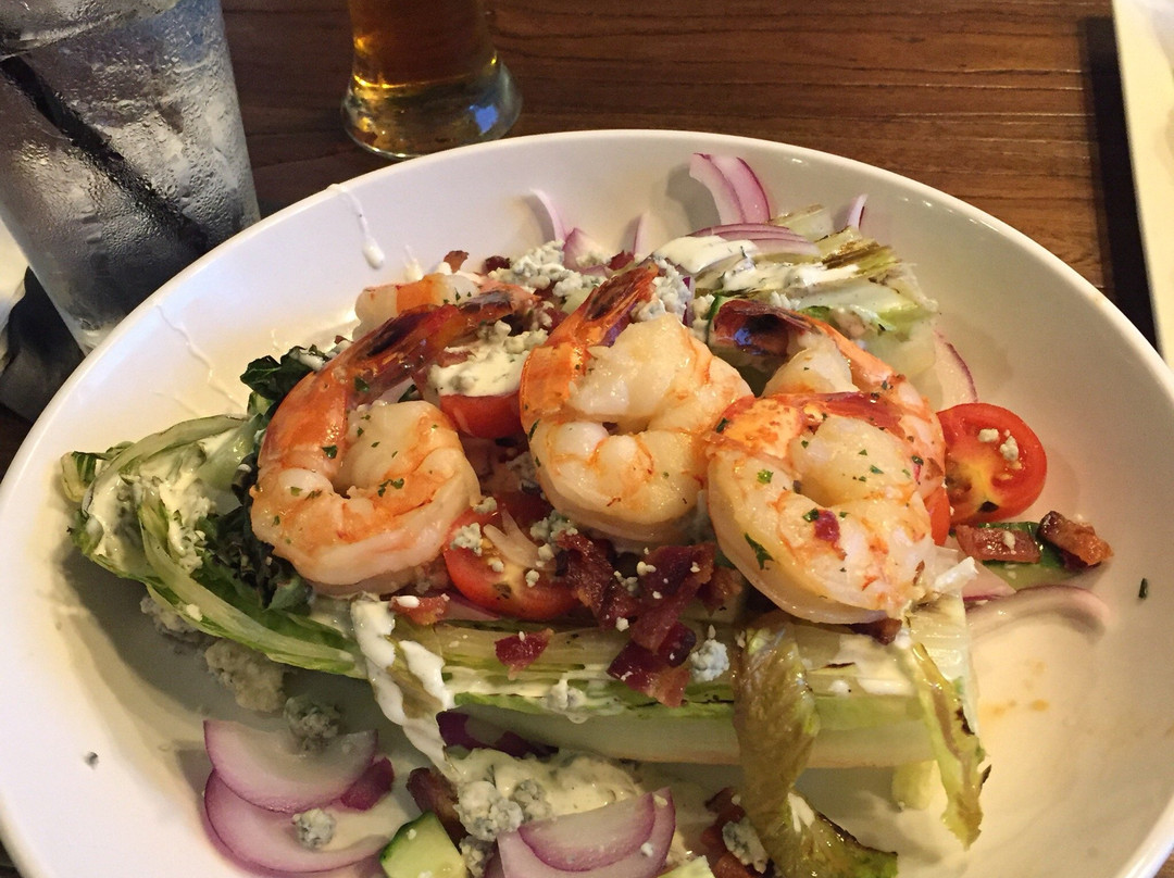 Pines Public House & Eatery