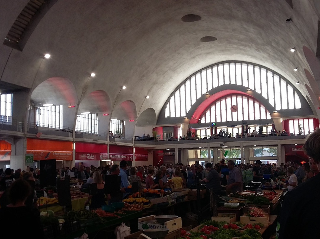 Le marché de VILLEFRANCHE-SUR-SAONE景点图片