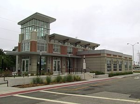 Opulence Transportation-诺福克必去景点