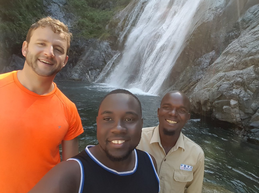 Mwalalo Waterfalls-Matema必去景点