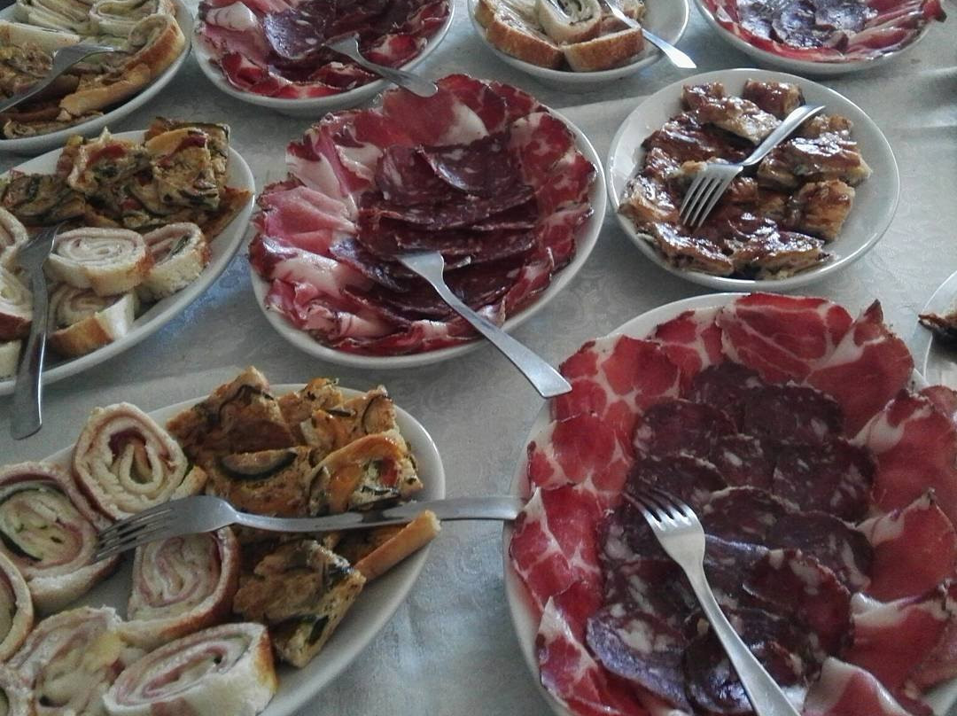Aglientu餐馆和美食-Agriturismo Lu Stabbiacciu