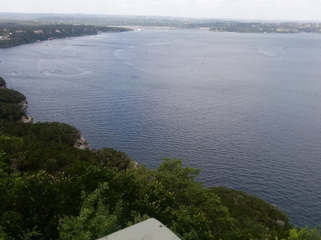 Lake Travis-Lago Vista必去景点
