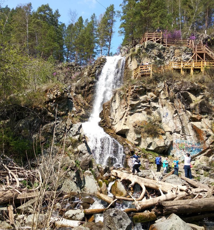 Kamyshlinskiy Waterfall景点图片