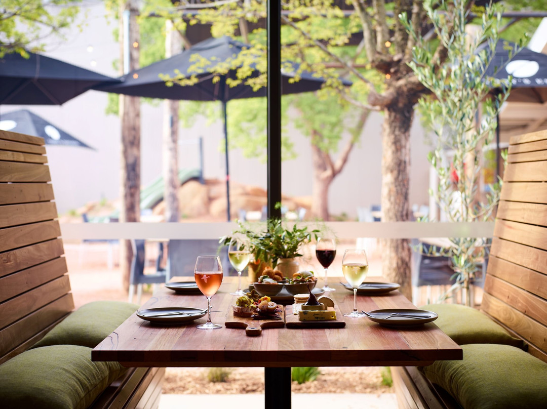 勒思葡萄酒酒窖咖啡馆