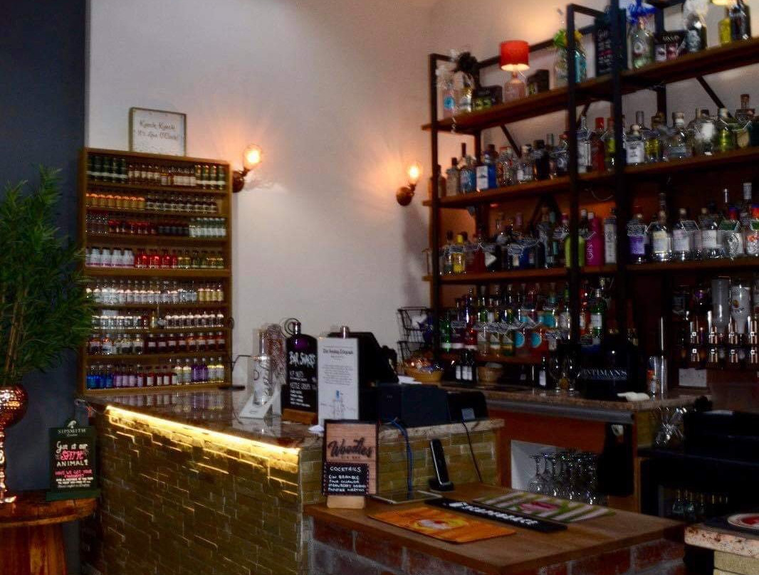 Woodies Gin Bar-Huddersfield必去景点