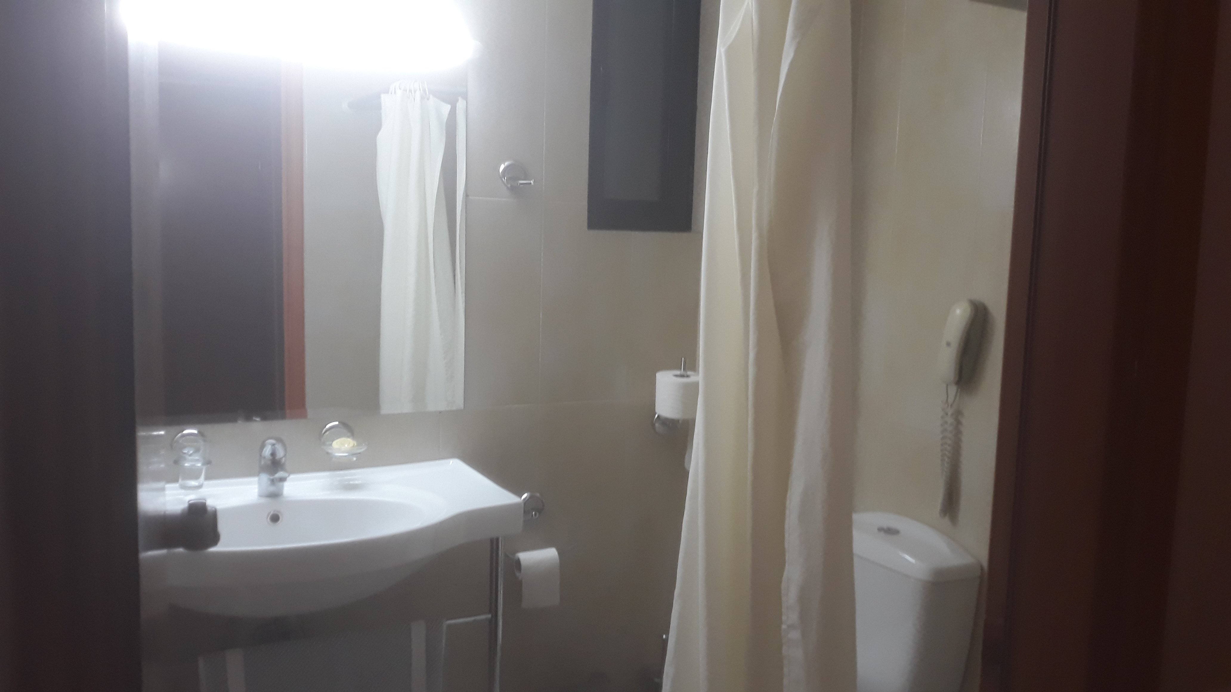 Agrinio Imperial Hotel-浴室